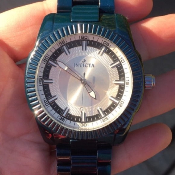 Men’s Invicta Teal Watch w/ Silver and Blue Detail